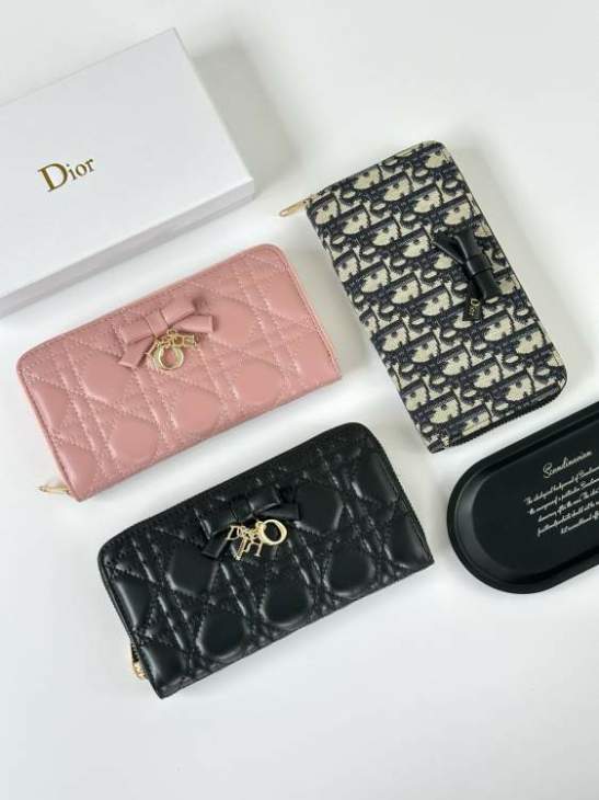 Picture of Dior Wallets _SKUfw239326072fw